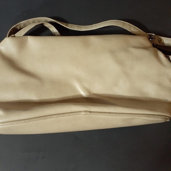 Liz Claiborne  camel purse - Picture 4 of 4